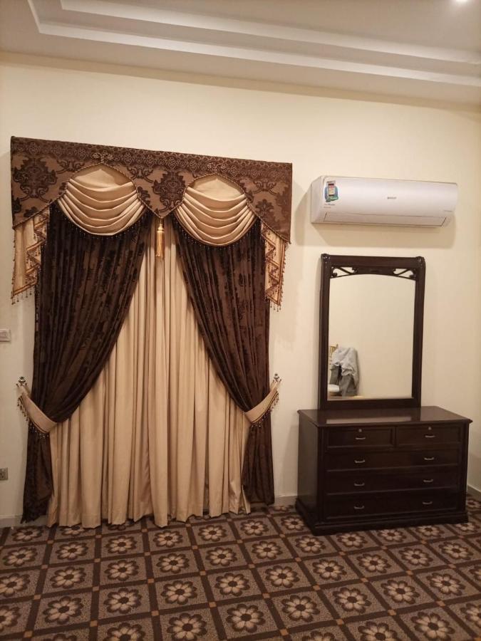 Shahi Palace Hotel Chichawatni Luaran gambar