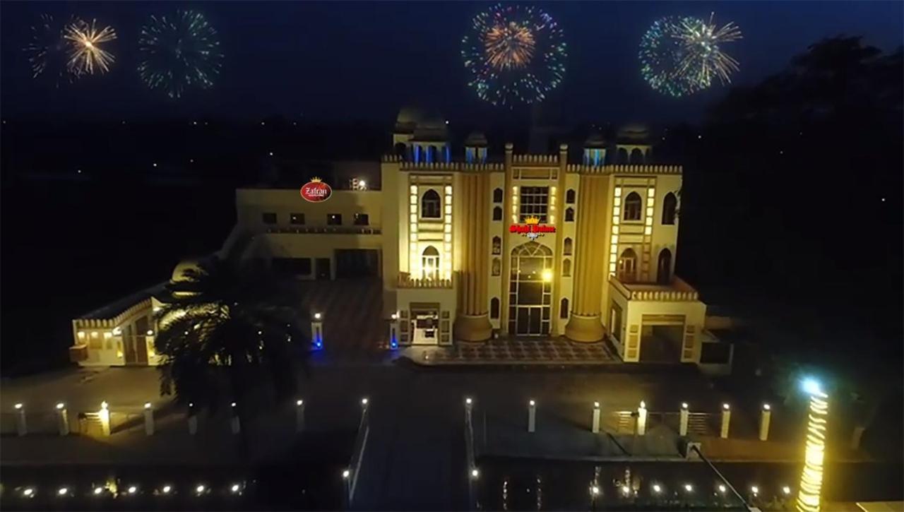 Shahi Palace Hotel Chichawatni Luaran gambar