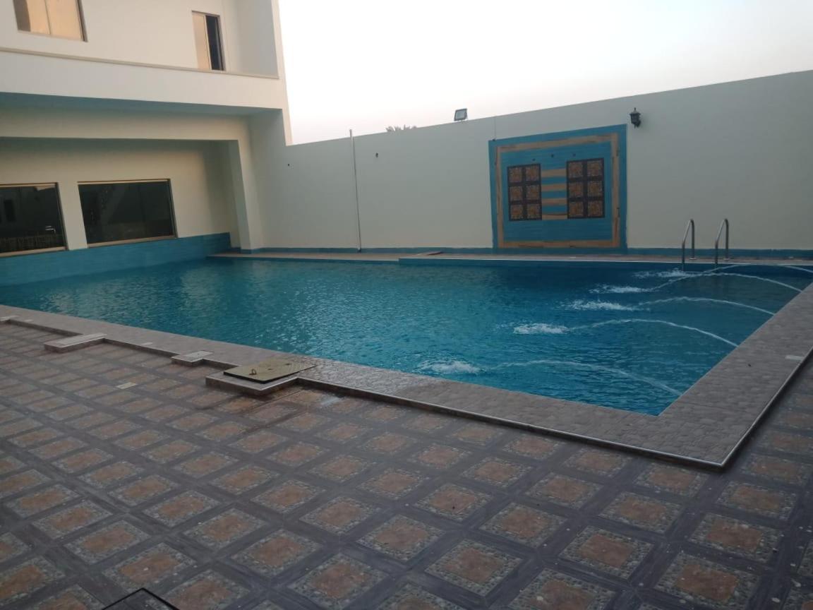 Shahi Palace Hotel Chichawatni Luaran gambar